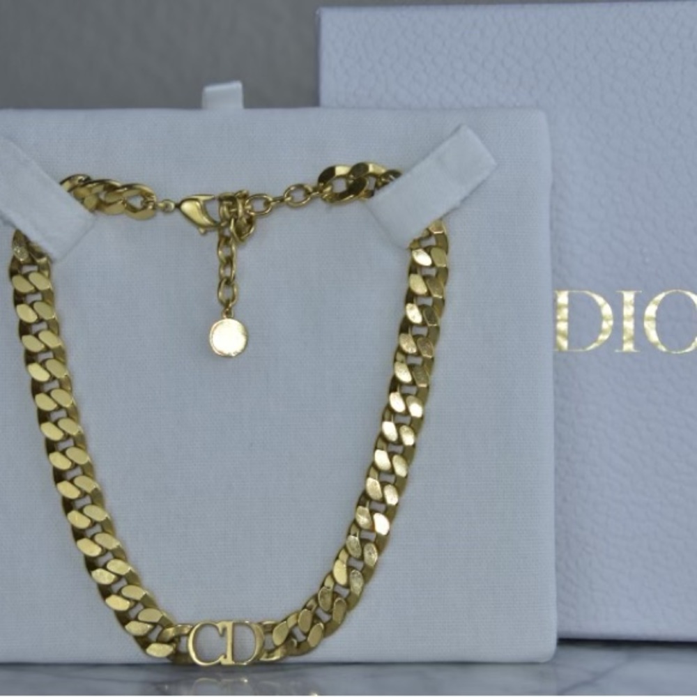 Christian Dior Necklace 💯 authentic